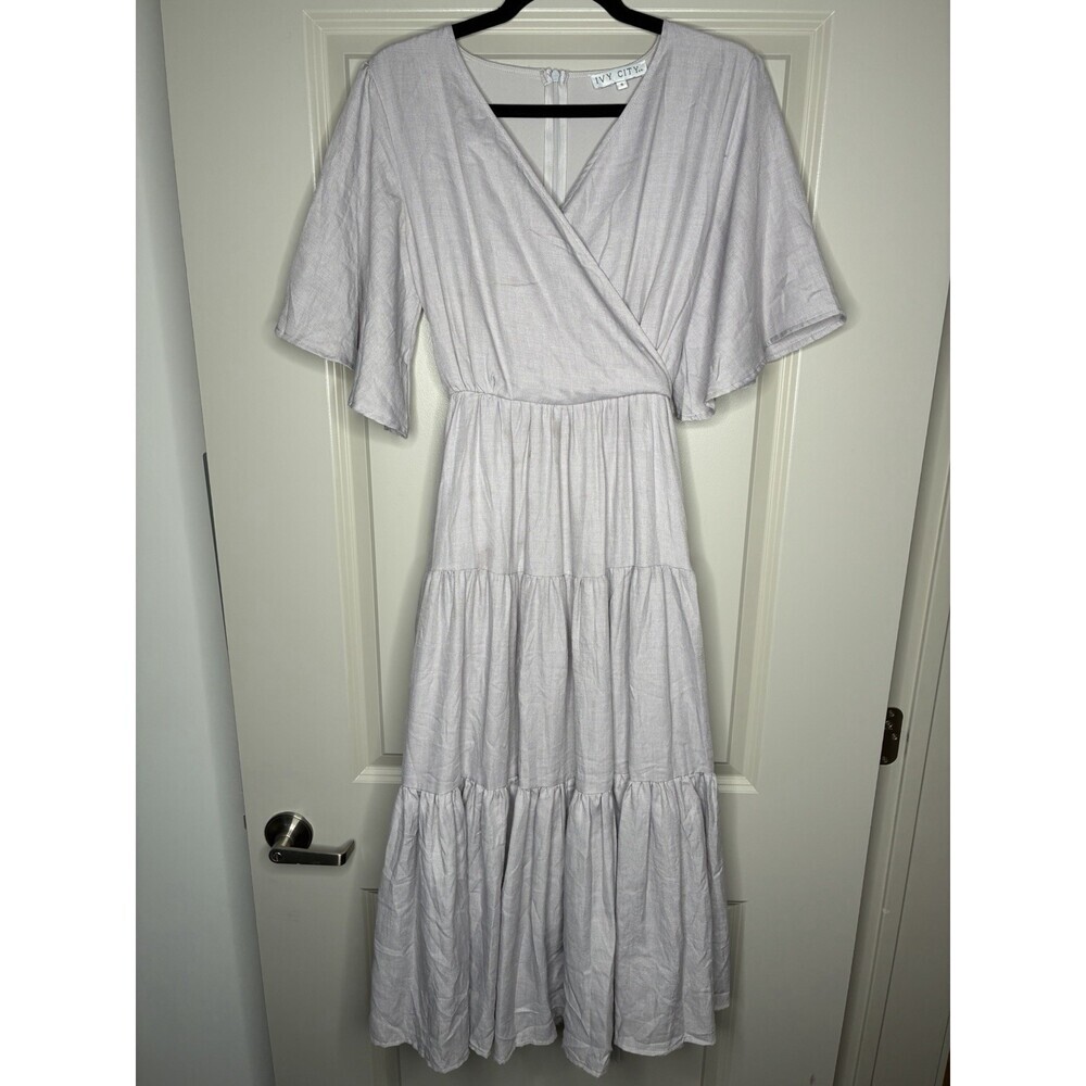 Ivy City Co Haley Wrap Style Tiered Midi Dress Lavender Gray Size Small